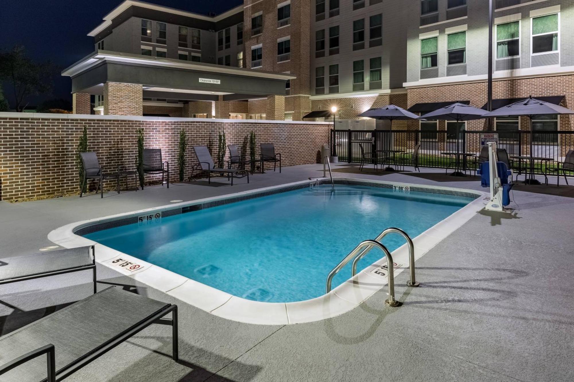 Fairfield Inn & Suites Morganton Historic Downtown Exterior photo